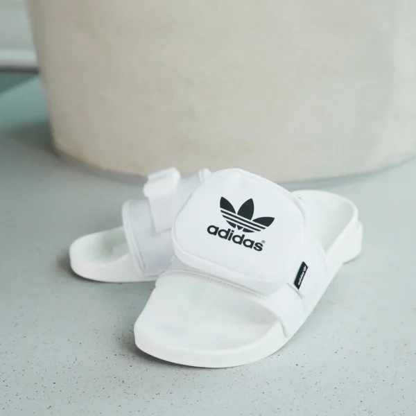 Originals adidas POUCHYLETTE - Mules
